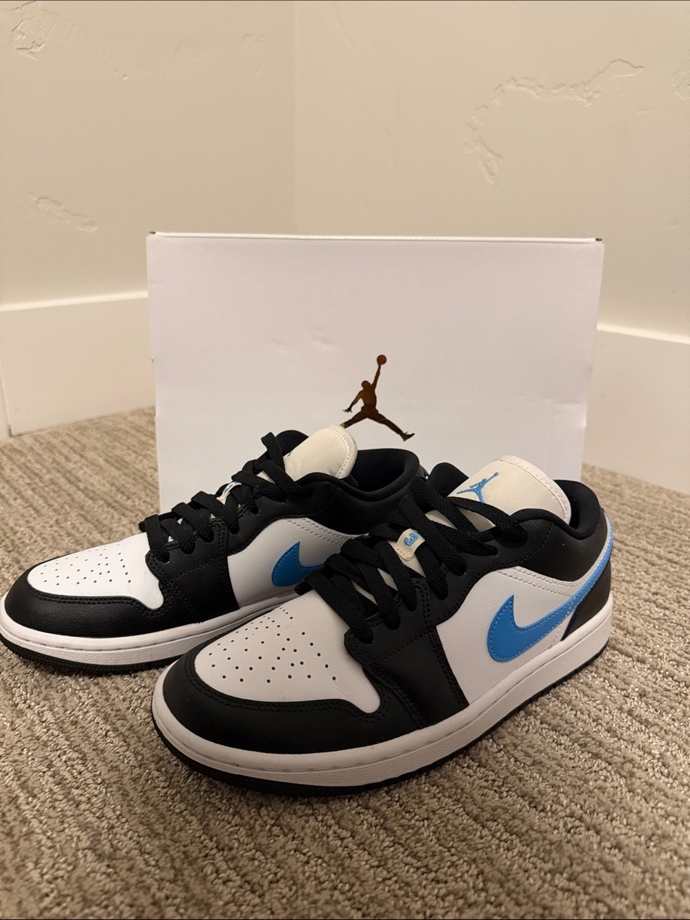 Nike Air Jordan 1 Low - Black, White & Blue